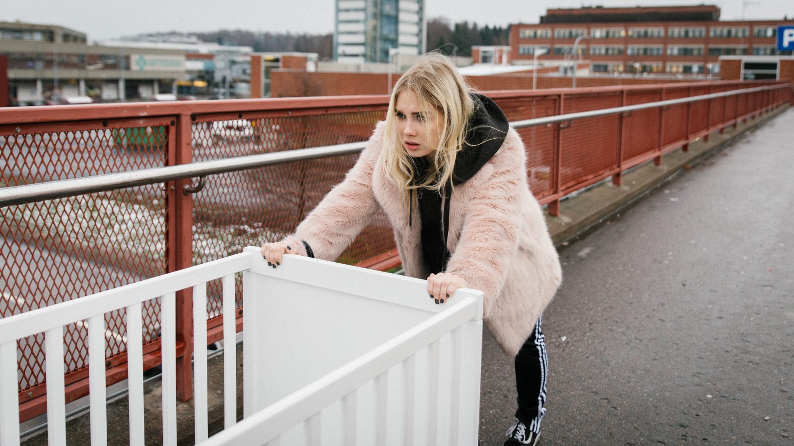 Stupid-Young-Heart_st_10_jpg_sd-high_©-Tuffi_Films_photo_Uwa_Iduozee-©-All-rights-reserved-Copyright-Windmill-Film-2019