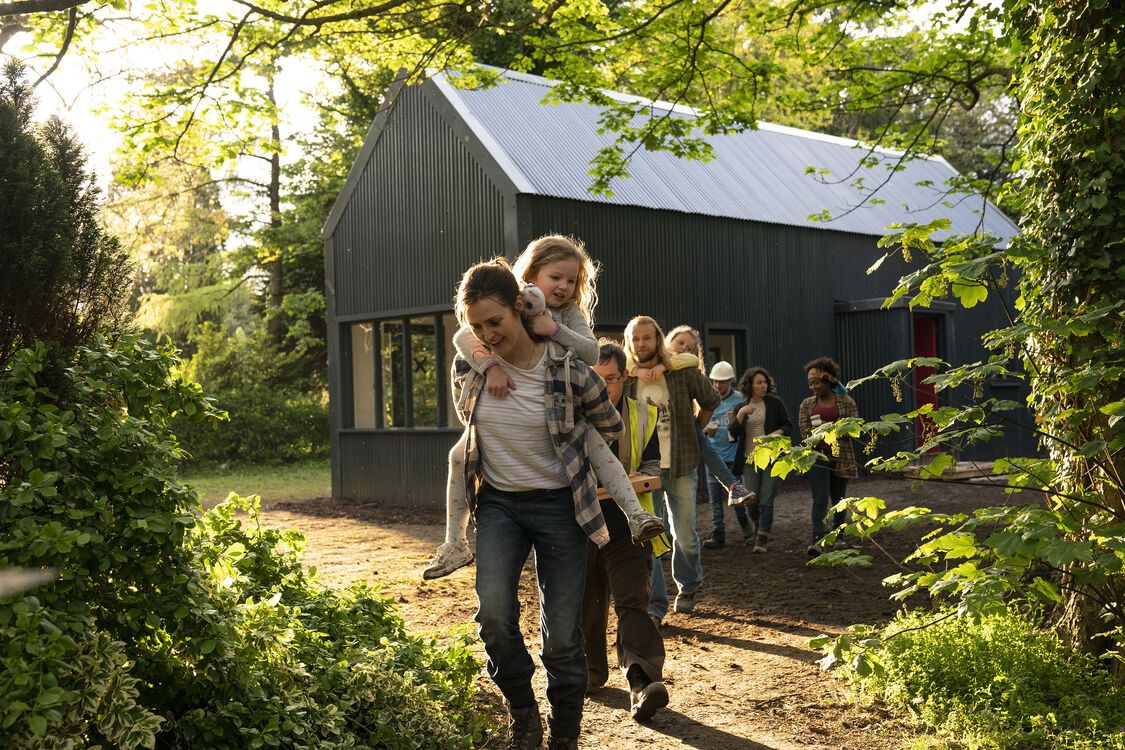 Herself_st_1_jpg_sd-low