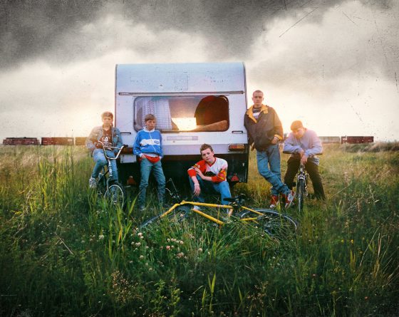 Train robbers still 1