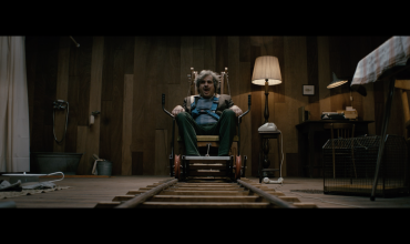 Frank in stoel schrewut