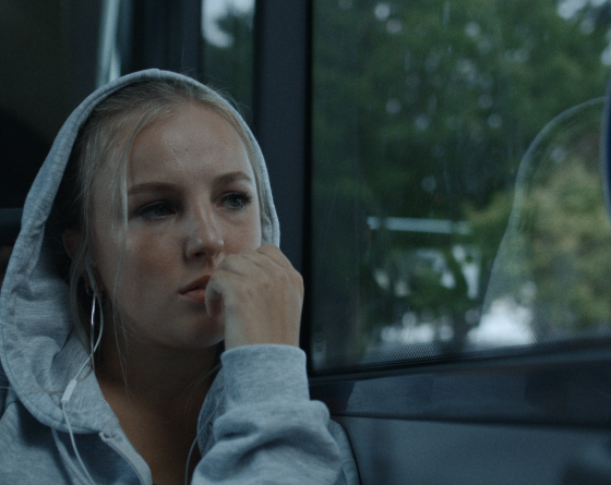 HellenthalStudios_MELANIE__1152p_StereoMix_noSubs_QT-ProRes422HQ_20201204_v01-00_00_58_13-Still008