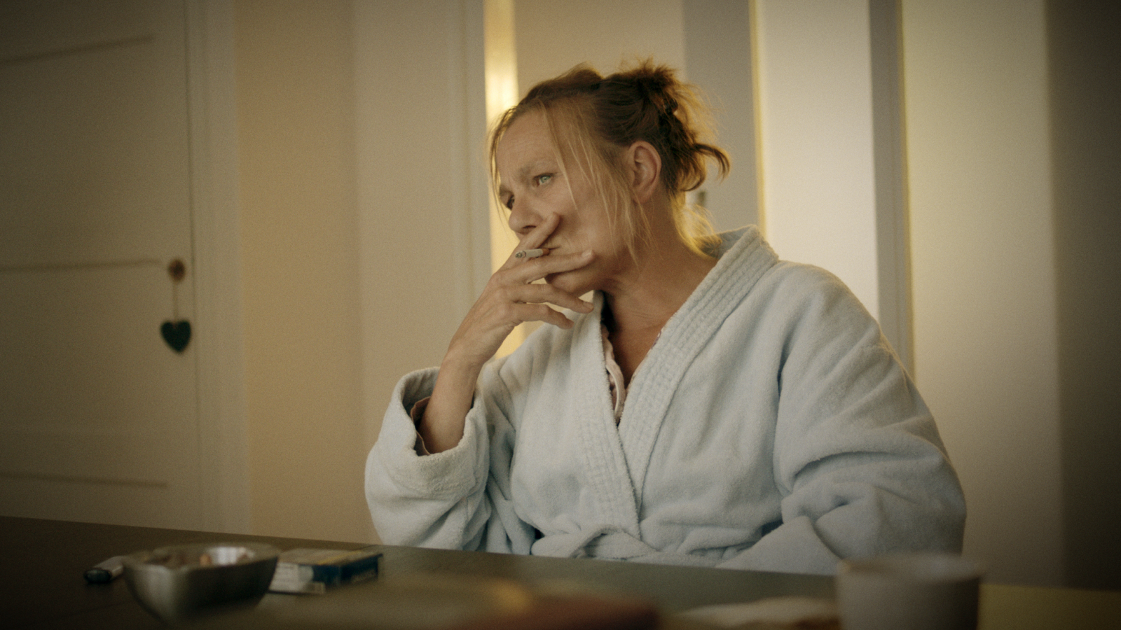 HellenthalStudios_MELANIE__1152p_StereoMix_noSubs_QT-ProRes422HQ_20201204_v01-00_03_22_13-Still006