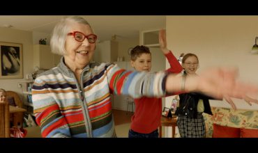 Oma Corona -Festival Versie-00_02_07_15-Still008