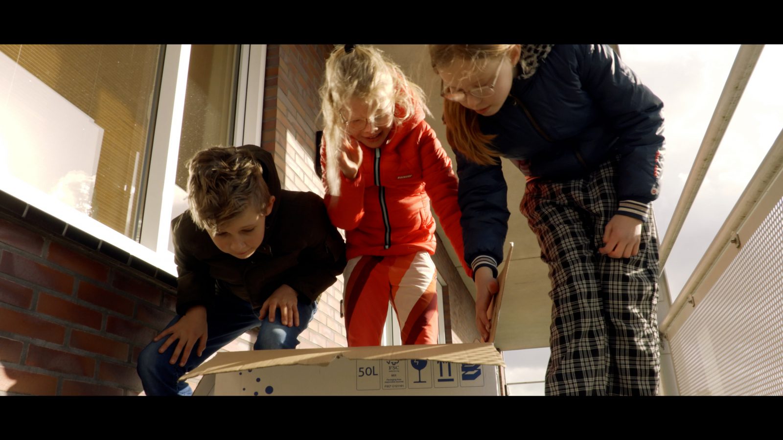 Oma Corona -Festival Versie-00_11_20_09-Still012