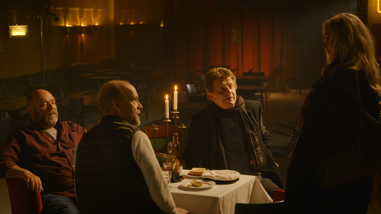 Gracious NIght  Woman arrives (Anu Sinisalo, Pertti Sveholm, Timo Torikka, Kari Heiskanen