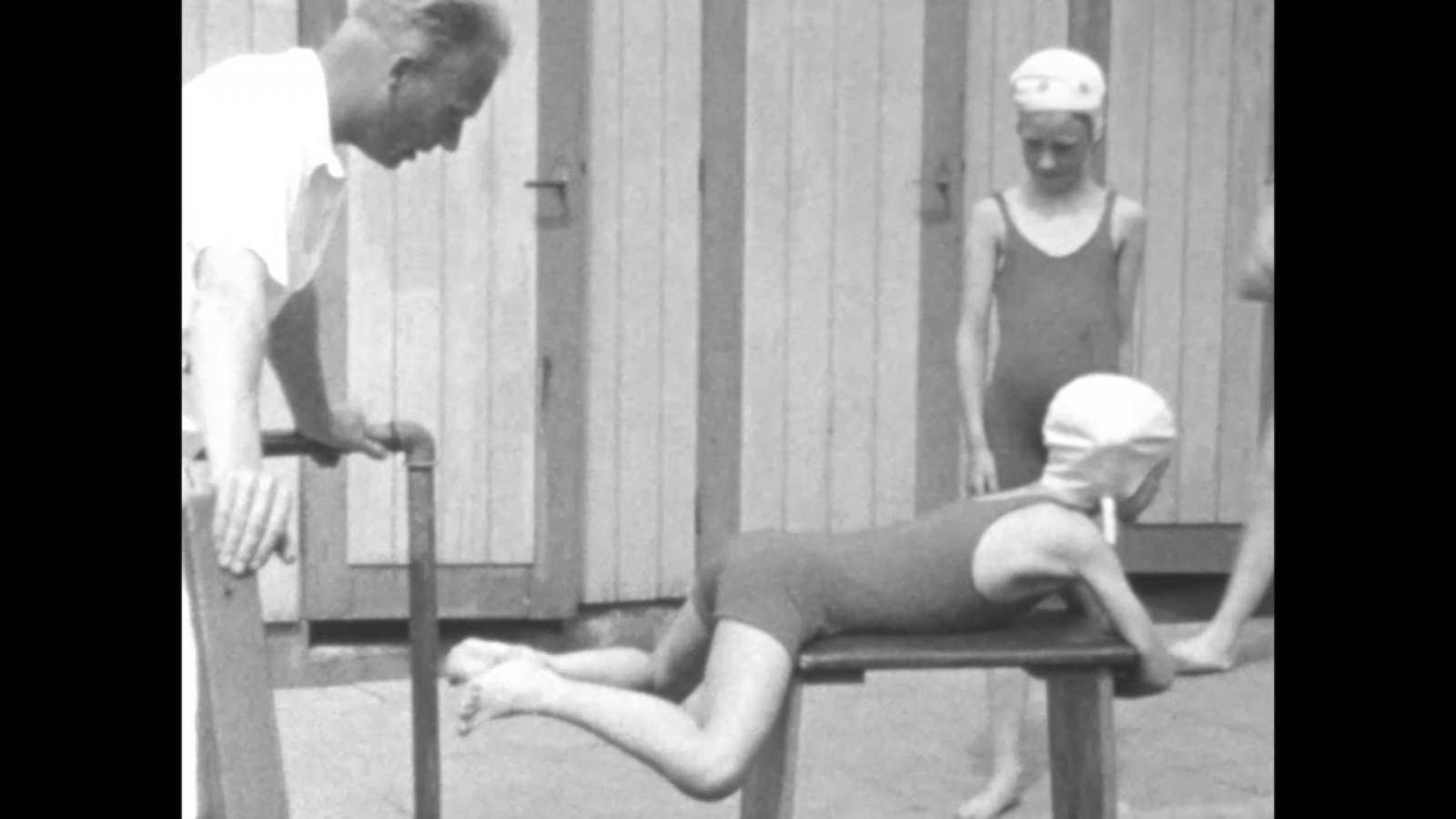 Zwembad Huizum droog oefenen